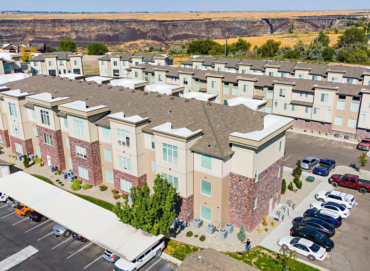 Rivercrest — Photo 1