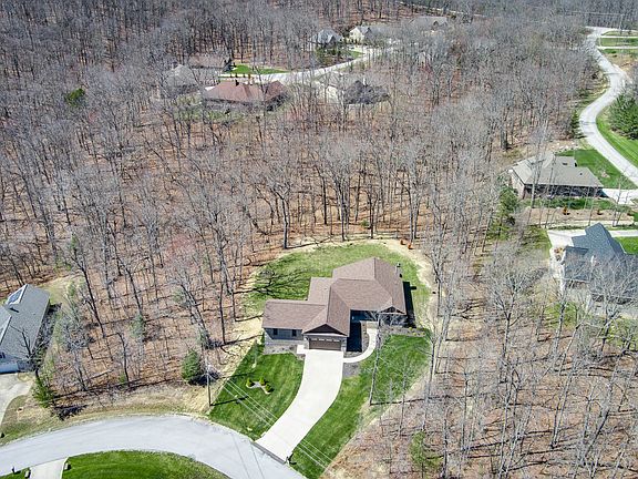 2nd image of 42 Kingsbury Cir