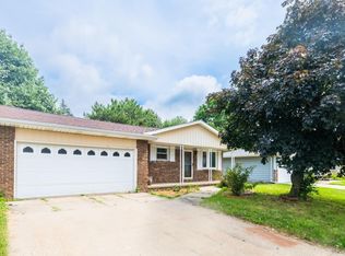 1217 W Walnut St, Chillicothe, IL 61523