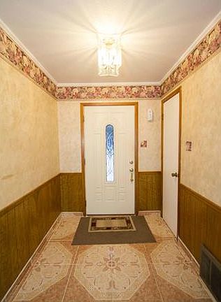 5th image of 228 Churchill Ave