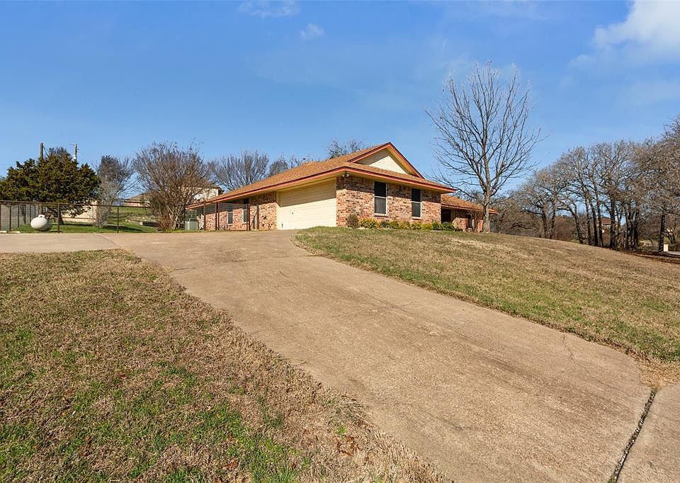 1st image of 151 Deer Creek Dr