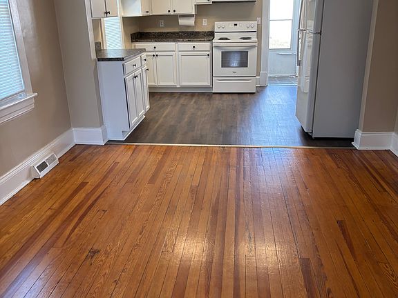 3rd image of 1112 Morehead Ave SE