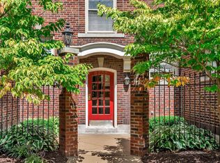 6239 Rosebury Ave APT 2W, Saint Louis, MO 63105