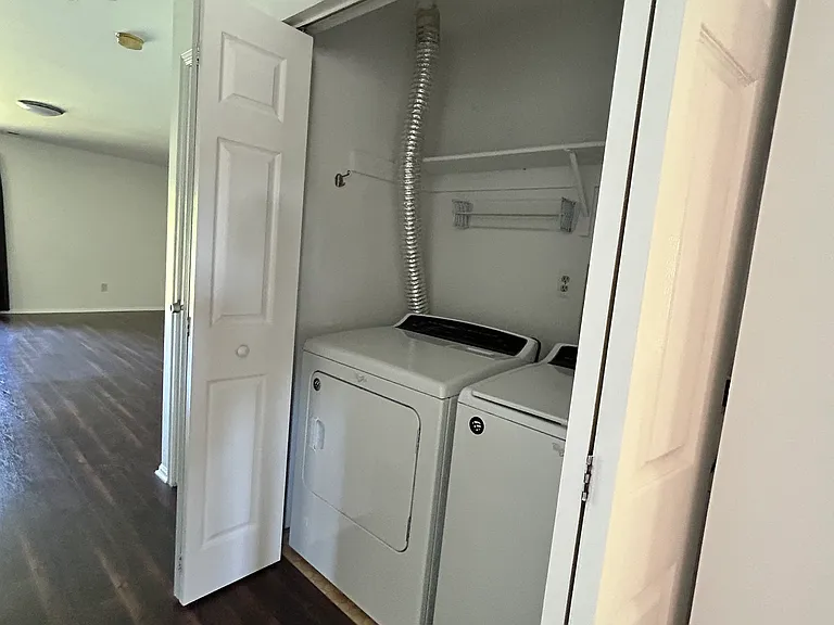 12 Wyndham Pl #12 — Photo 22