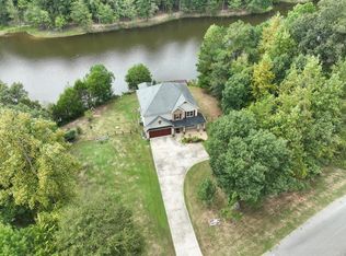 241 Spring Hill Dr, Ellerslie, GA 31807