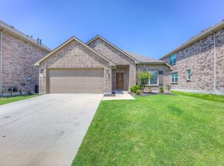 2905 Upland Trail Ln, Aubrey, TX 76227