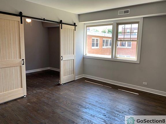 5th image of 6527 N Seeley Ave #2N