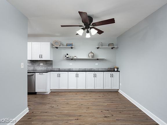 5th image of 16W515 79th St APT 102