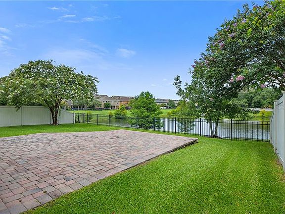 3rd image of 716 Legacy Park Dr