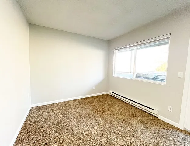 637 Pleasant Ave #202 — Photo 15