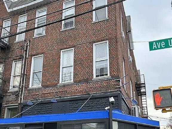 2nd image of 62 Avenue U