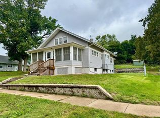 107 W 2nd St, Ponca, NE 68770
