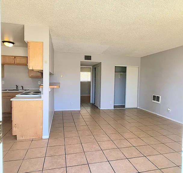 1920 Galaxy St — Photo 3