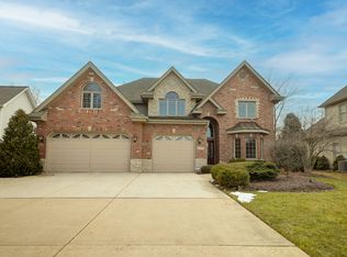 517 65th St, Willowbrook, IL 60527