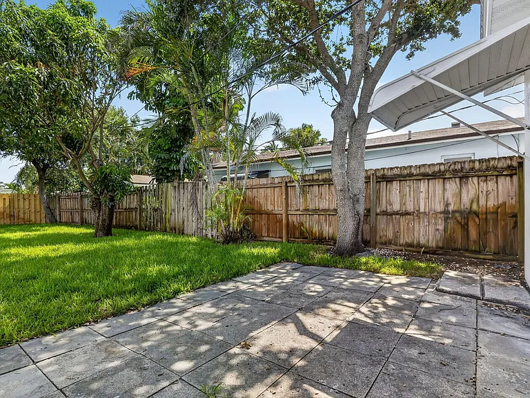 111 Euclid Blvd — Photo 22