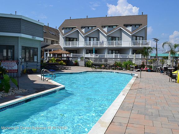 5th image of 900 Ocean Ave #29-SUMMER2