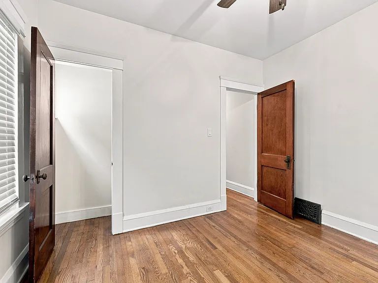 1320 W 64th St — Photo 14