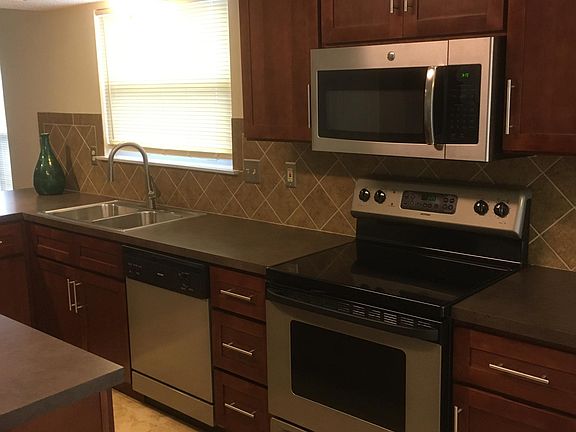 Recently updated kitchen with Shaker Style Cabinets & Stainless appliances