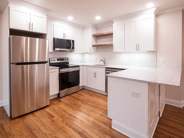 The Parkview at Polifly: In-Unit Washer & Dryer, Heat and Water Included, and Cat & Dog Friendly — Photo 49