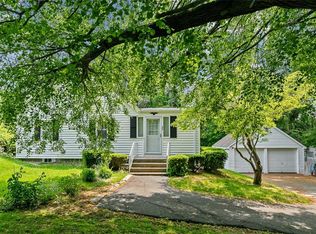 52 Hedly St, Portsmouth, RI 02871