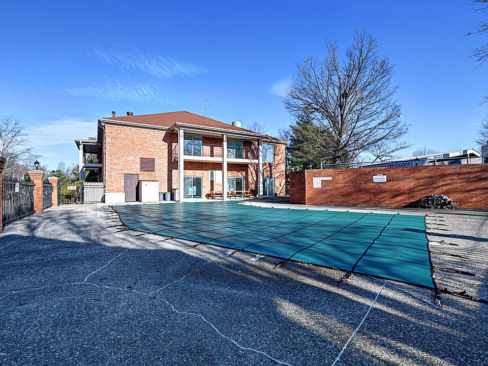 2nd image of 1108 Forest Park Rd