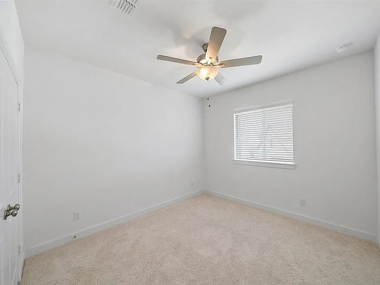 2211 Stone Lodge Ct — Photo 26