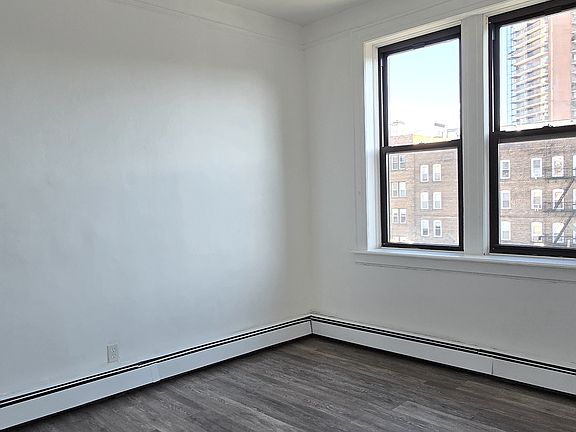 4th image of 6003 Park Ave APT 6