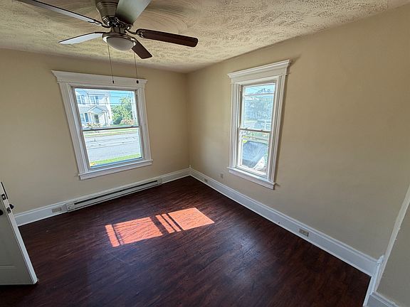4th image of 548 Broad St