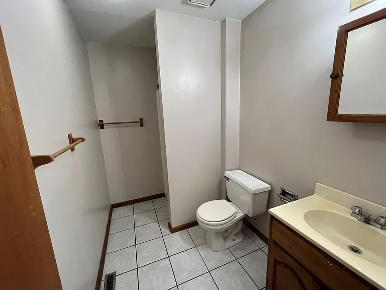 1117 Bertrand St #A — Photo 8