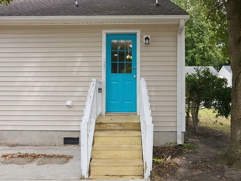 630 Varsity Dr — Photo 33