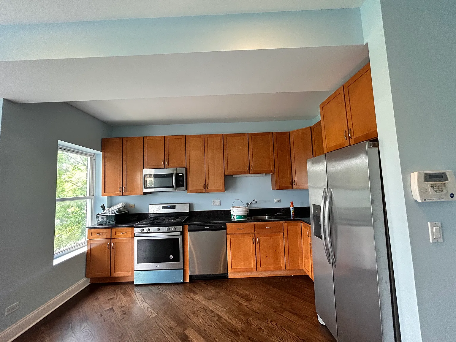 2 bed, 1.5 bath, 1200 sqft, $1,795 — Photo 2