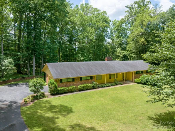 81 W Oakview Rd, Asheville, NC 28806