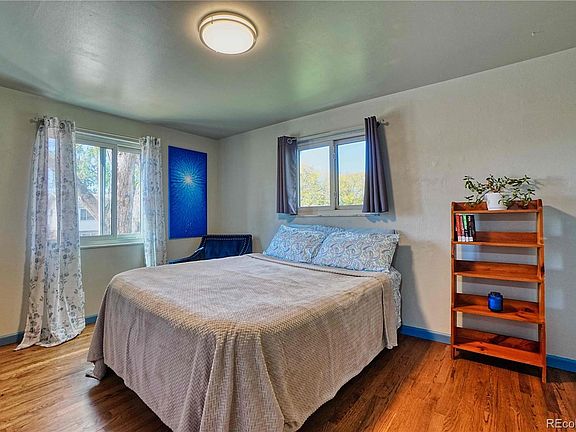 4th image of 861 Phillips Drive
