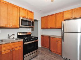 402 Lyceum Ave, Philadelphia, PA