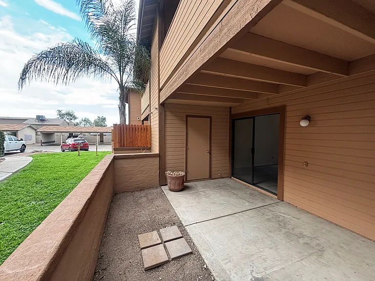 5612 S Wood Crest Dr — Photo 9