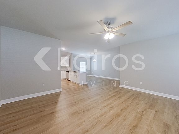 2nd image of 13802 Pinyon Dr