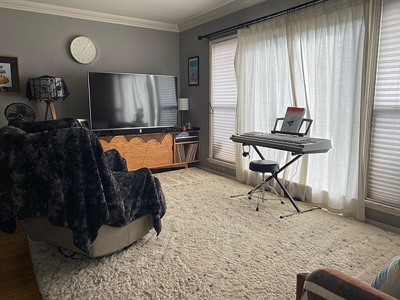 3rd image of 5349 Blanco Way