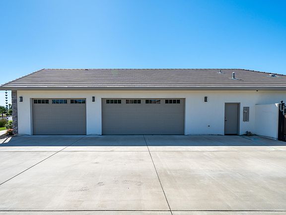 3rd image of 880 Santa Cruz Dr