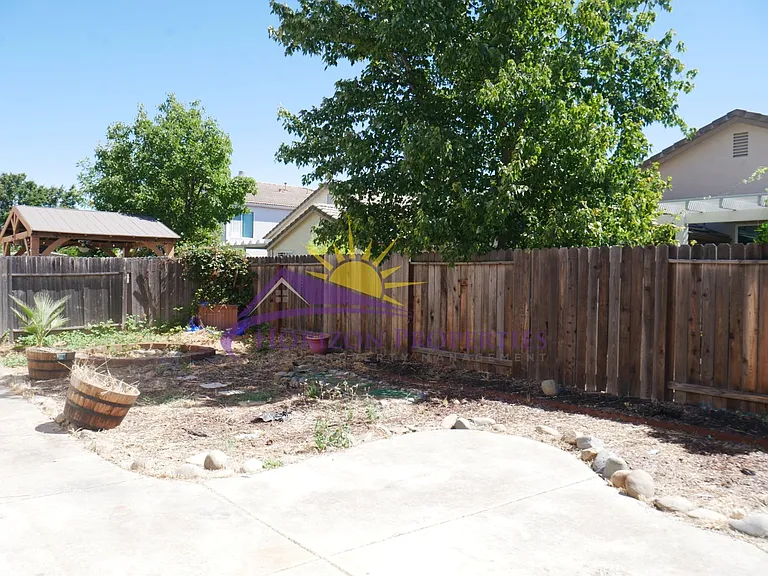 8893 Carmel Plaza Way — Photo 22