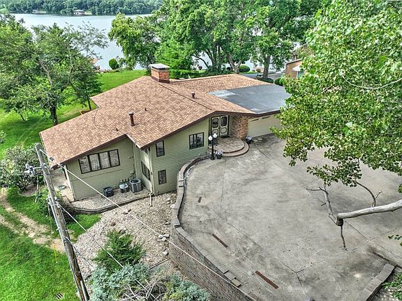 4th image of 77 Oak Ridge Dr