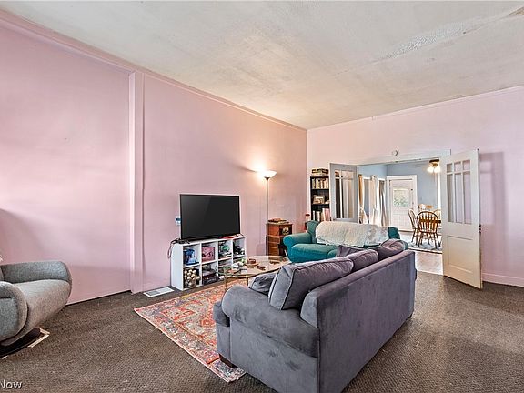 4th image of 291 Lee Ave