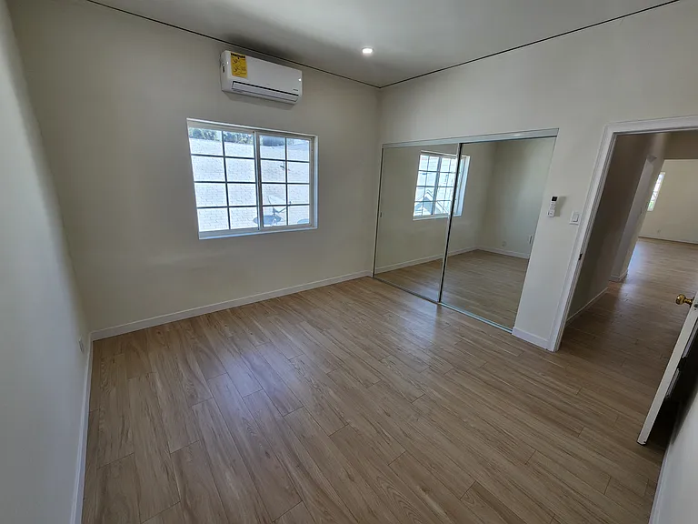 737 N Ridgewood Pl #1/2 — Photo 29