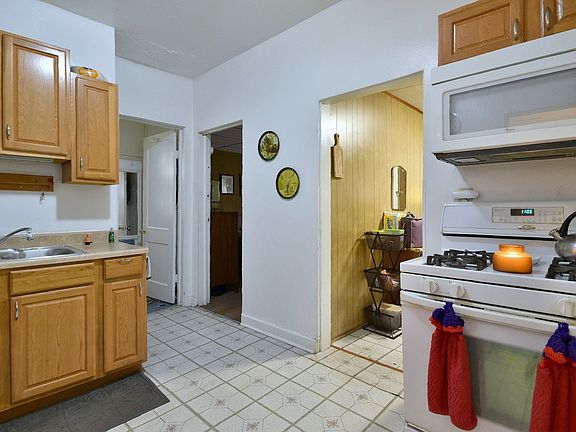 5th image of 943 N Latrobe Ave