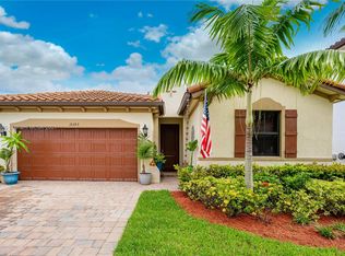 15393 SW 176th Ter, Miami, FL 33187