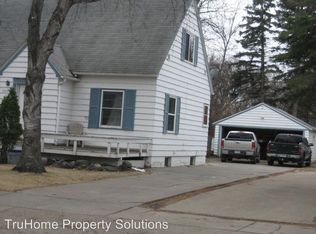 2609 6th Ave N, Grand Forks, ND 58203