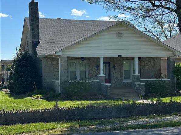 765 Moorman Ln, Bowling Green, KY 42101