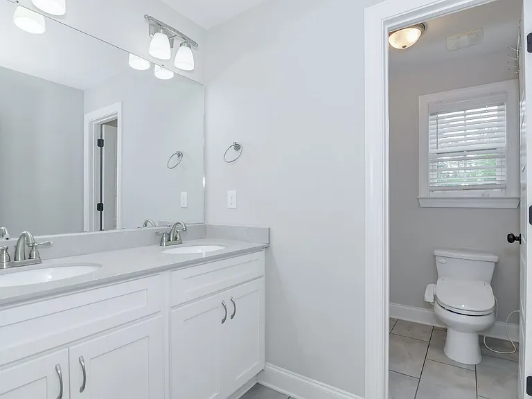 344 Colonnades Dr — Photo 45