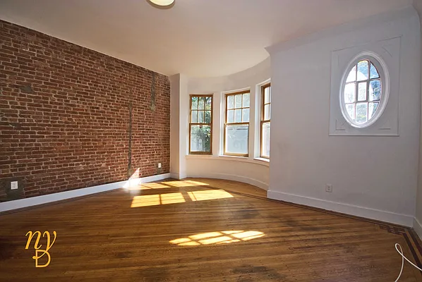 Rented by New York Dwellings LLC | media 17