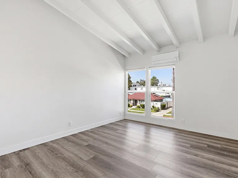 4418 Vantage Ave #1 — Photo 9