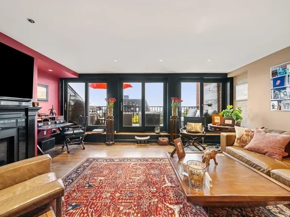 220 Commercial St Unit 5A, Boston, MA 02109